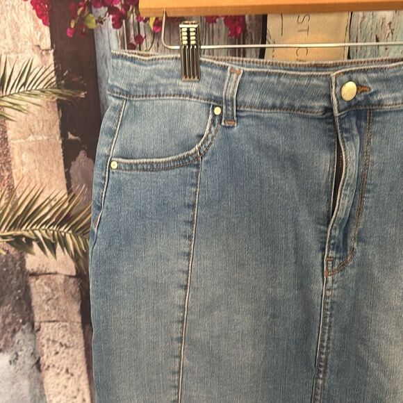 Wonder Nation raw hem denim mini skirt, size XL, good condition - Picture 4 of 12